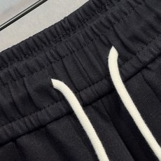 🔥LV 路易威登 26年新款休闲裤🔥专柜热销款 品味与价值共享 身穿着非常舒适 低调不失奢华 穿出去非常 🔥LV 路易威登 26年新款休闲裤🔥专柜热销款 品味与价值共享 身穿着非常舒适 低调不失奢华 穿出去非常