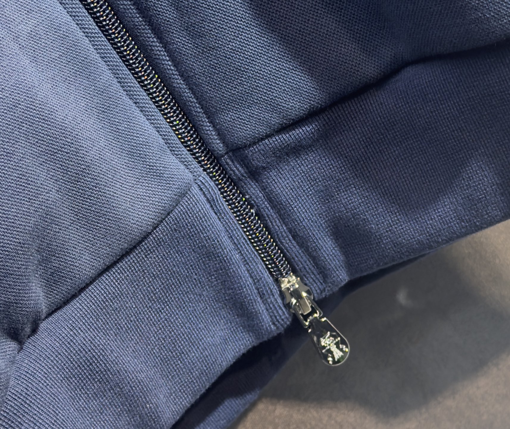 🔥 BC 2026新款男士休闲连帽卫衣外套！休闲帅气 连帽外套更是秋冬衣橱里必不可少的一件，百搭单品。胸