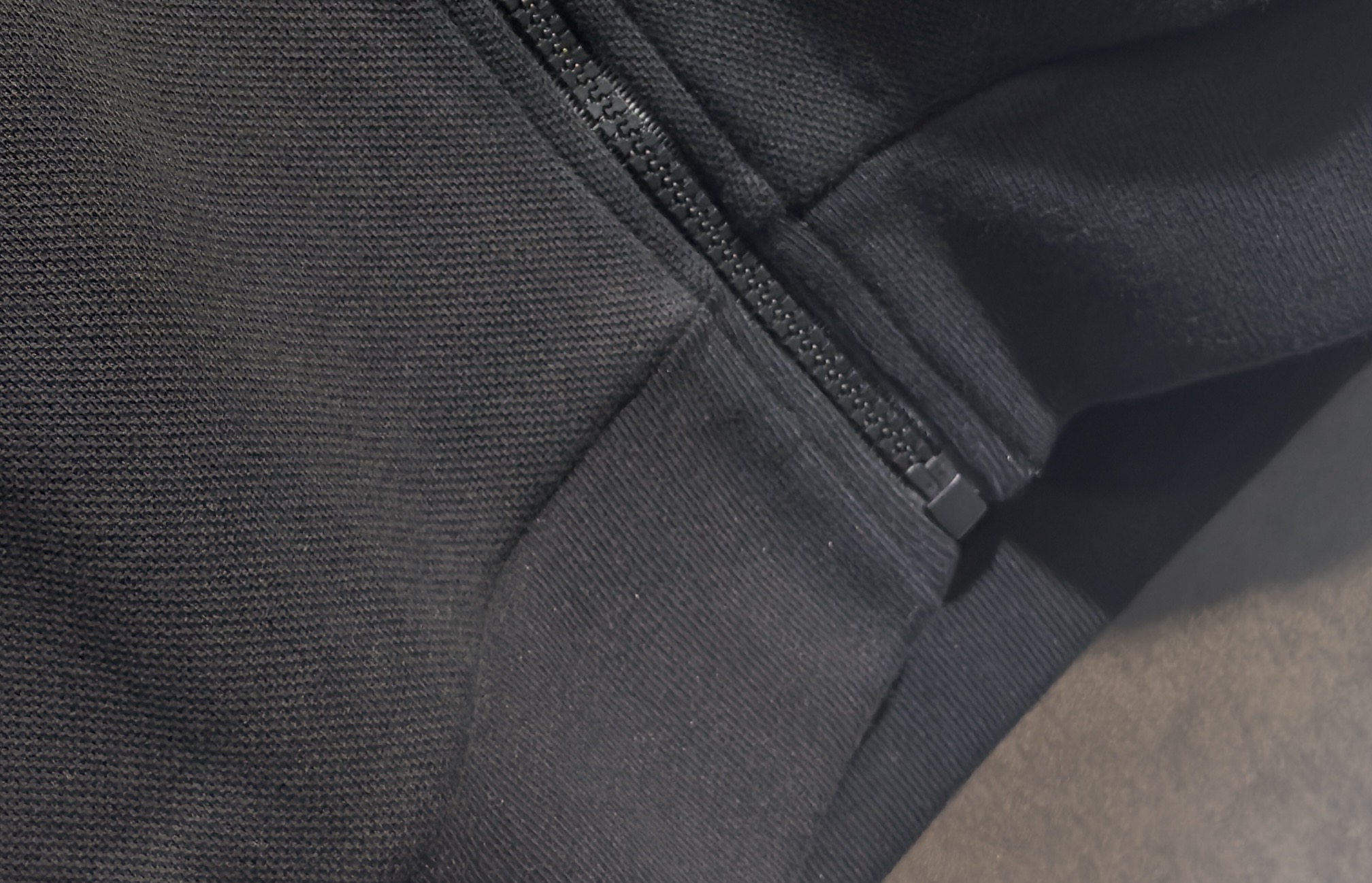 🔥 BC 2026新款男士休闲连帽卫衣外套！休闲帅气 连帽外套更是秋冬衣橱里必不可少的一件，百搭单品。胸