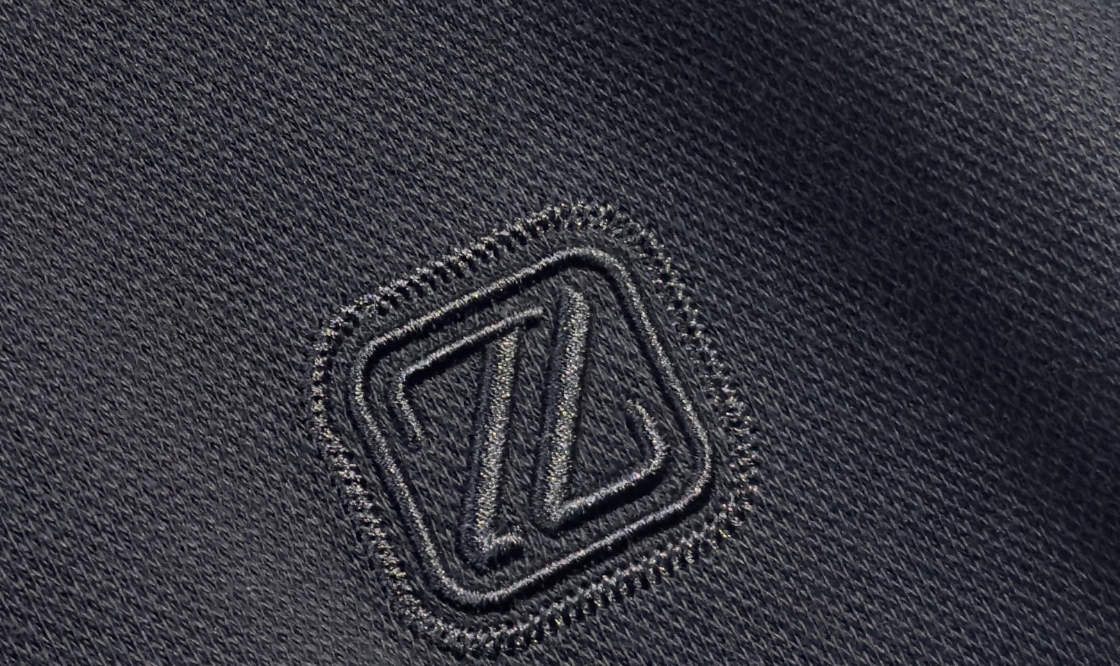 🔥ZEGNA 杰尼亚 2026新款男士休闲连帽卫衣外套！休闲帅气 连帽外套更是秋冬衣橱里必不可少的一件，