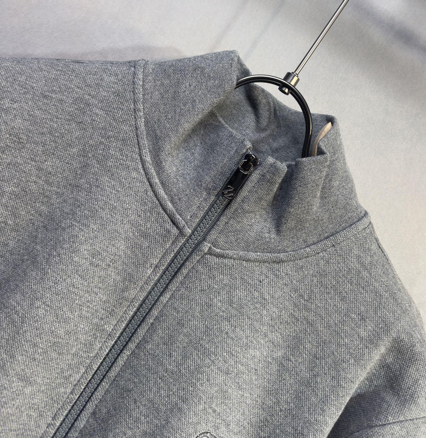 🔥 ZEGNA 杰尼亚 2026新款男士休闲连帽卫衣外套！休闲帅气 连帽外套更是秋冬衣橱里必不可少的一件