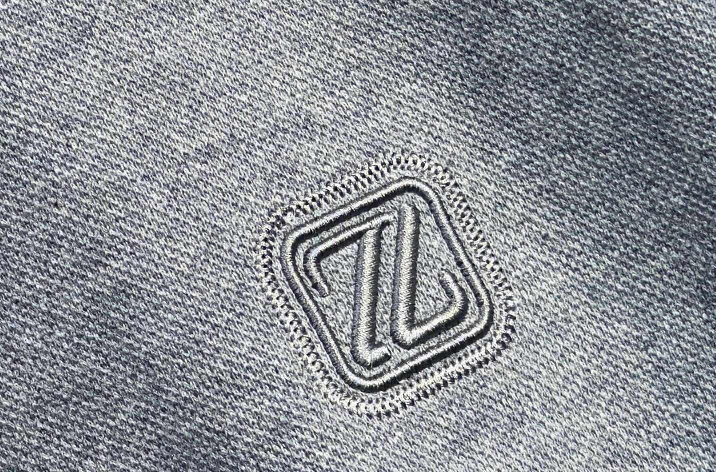 🔥 ZEGNA 杰尼亚 2026新款男士休闲连帽卫衣外套！休闲帅气 连帽外套更是秋冬衣橱里必不可少的一件