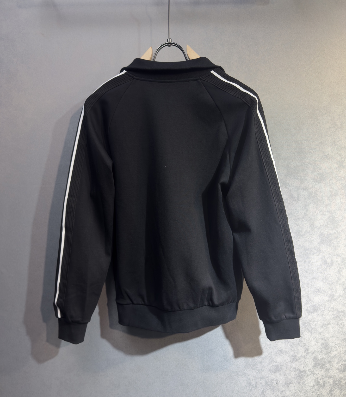 🔥PRADA 普拉达 2026新款男士休闲连帽卫衣外套！休闲帅气 连帽外套更是秋冬衣橱里必不可少的一件，