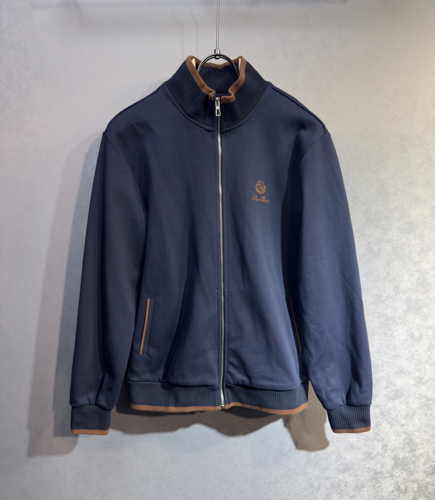 🔥Loro Piana 诺悠翩雅 2026新款男士休闲连帽卫衣外套！休闲帅气 连帽外套更是秋冬衣橱里必不