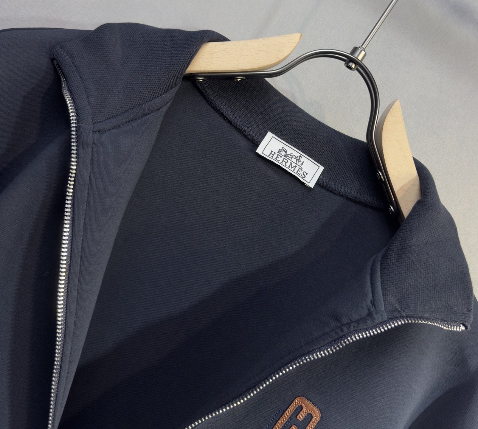 🔥HERMES 爱马仕 2026新款男士休闲连帽卫衣外套！休闲帅气 连帽外套更是秋冬衣橱里必不可少的一件