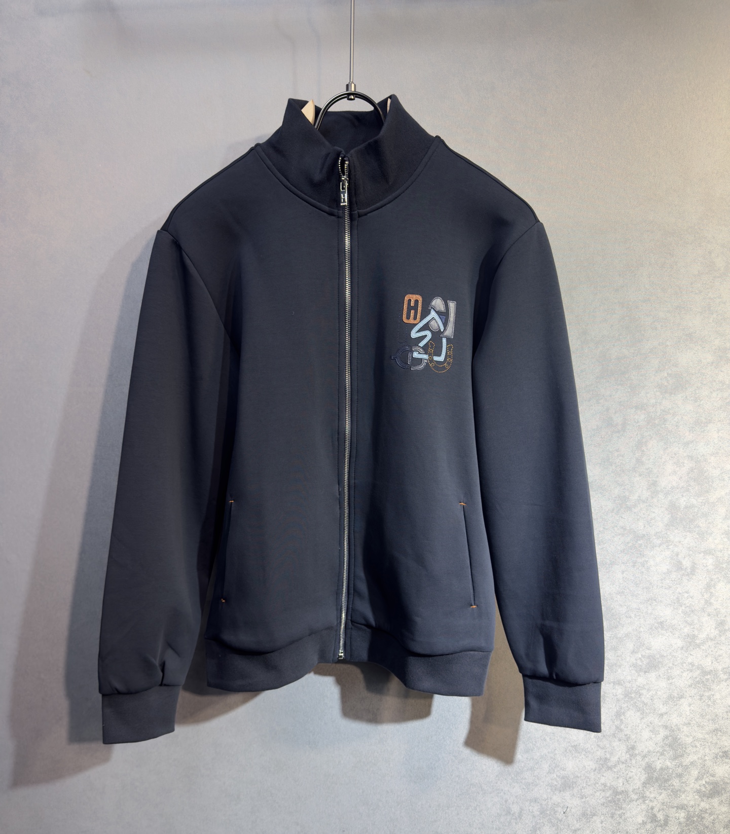 🔥HERMES 爱马仕 2026新款男士休闲连帽卫衣外套！休闲帅气 连帽外套更是秋冬衣橱里必不可少的一件