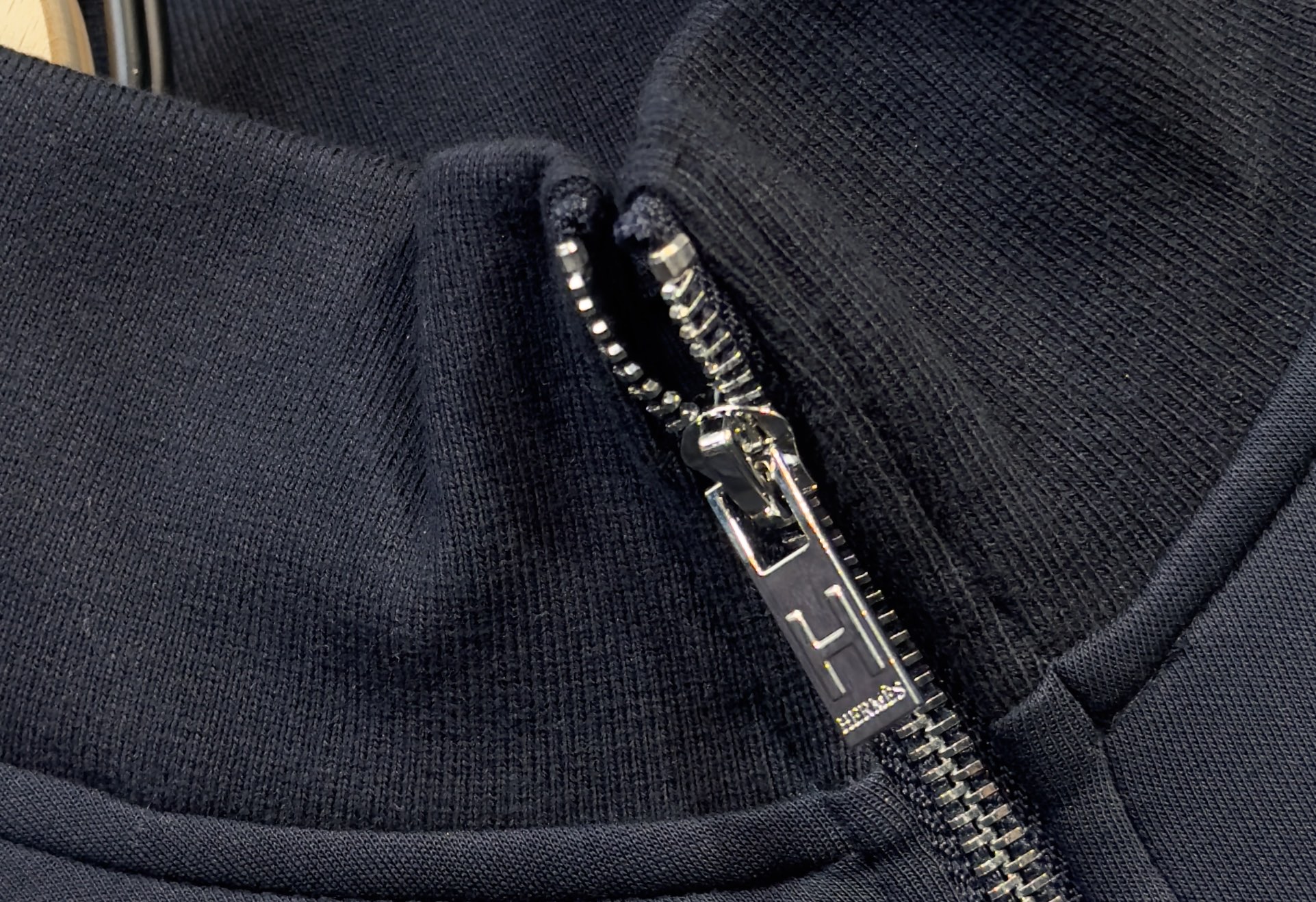 🔥HERMES 爱马仕 2026新款男士休闲连帽卫衣外套！休闲帅气 连帽外套更是秋冬衣橱里必不可少的一件