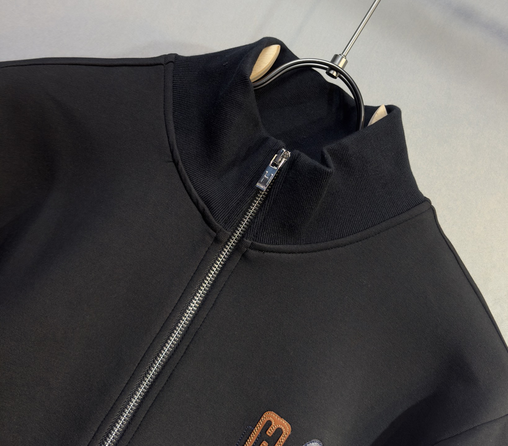 🔥HERMES 爱马仕 2026新款男士休闲连帽卫衣外套！休闲帅气 连帽外套更是秋冬衣橱里必不可少的一件