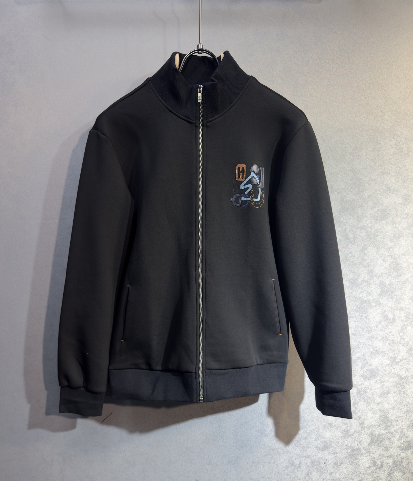 🔥HERMES 爱马仕 2026新款男士休闲连帽卫衣外套！休闲帅气 连帽外套更是秋冬衣橱里必不可少的一件