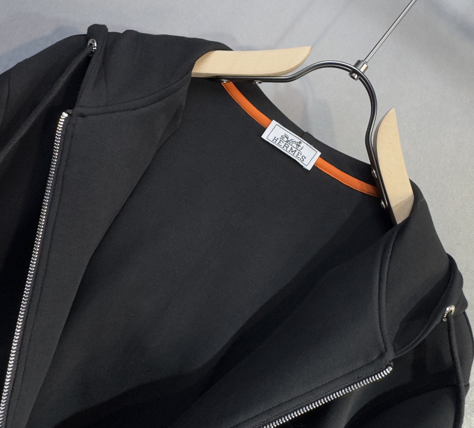 🔥HERMES 爱马仕 2026新款男士休闲连帽卫衣外套！休闲帅气 连帽外套更是秋冬衣橱里必不可少的一件