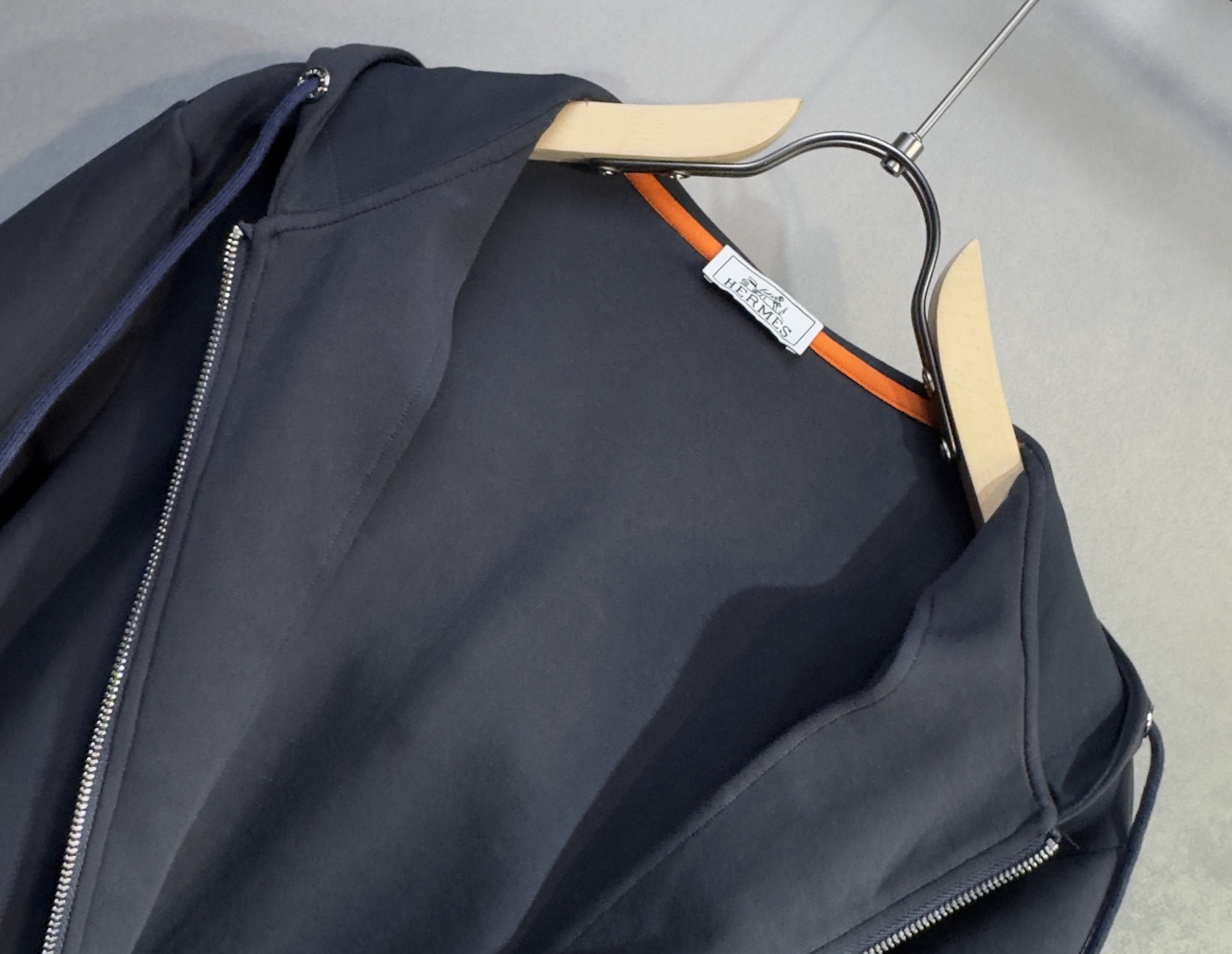 🔥HERMES 爱马仕 2026新款男士休闲连帽卫衣外套！休闲帅气 连帽外套更是秋冬衣橱里必不可少的一件