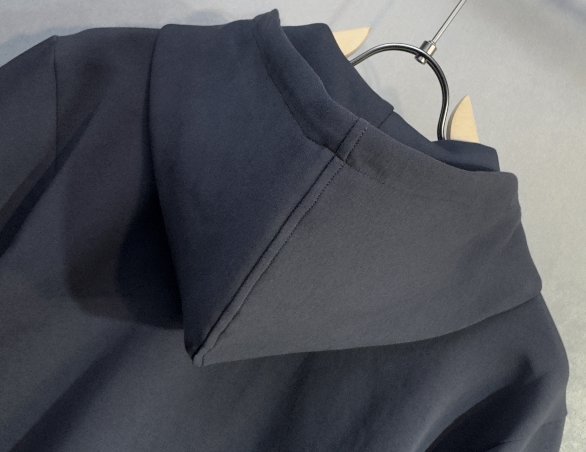 🔥HERMES 爱马仕 2026新款男士休闲连帽卫衣外套！休闲帅气 连帽外套更是秋冬衣橱里必不可少的一件