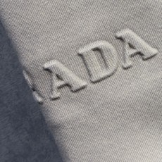 🔥PRADA 普拉达 26年新款休闲裤🔥专柜热销款 品味与价值共享 身穿着非常舒适 低调不失奢华 穿出去 🔥PRADA 普拉达 26年新款休闲裤🔥专柜热销款 品味与价值共享 身穿着非常舒适 低调不失奢华 穿出去