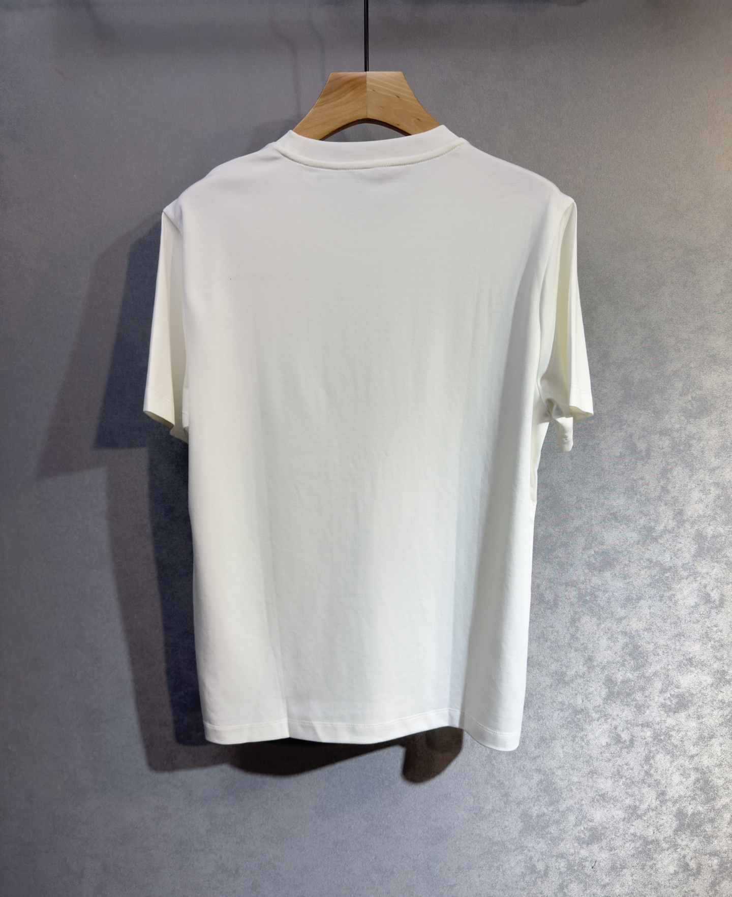 🔥MONCLER 蒙口 26SS新款春夏短袖 最高版本客供定制高端丝光珠地棉面料 简单时尚款，配色超级好