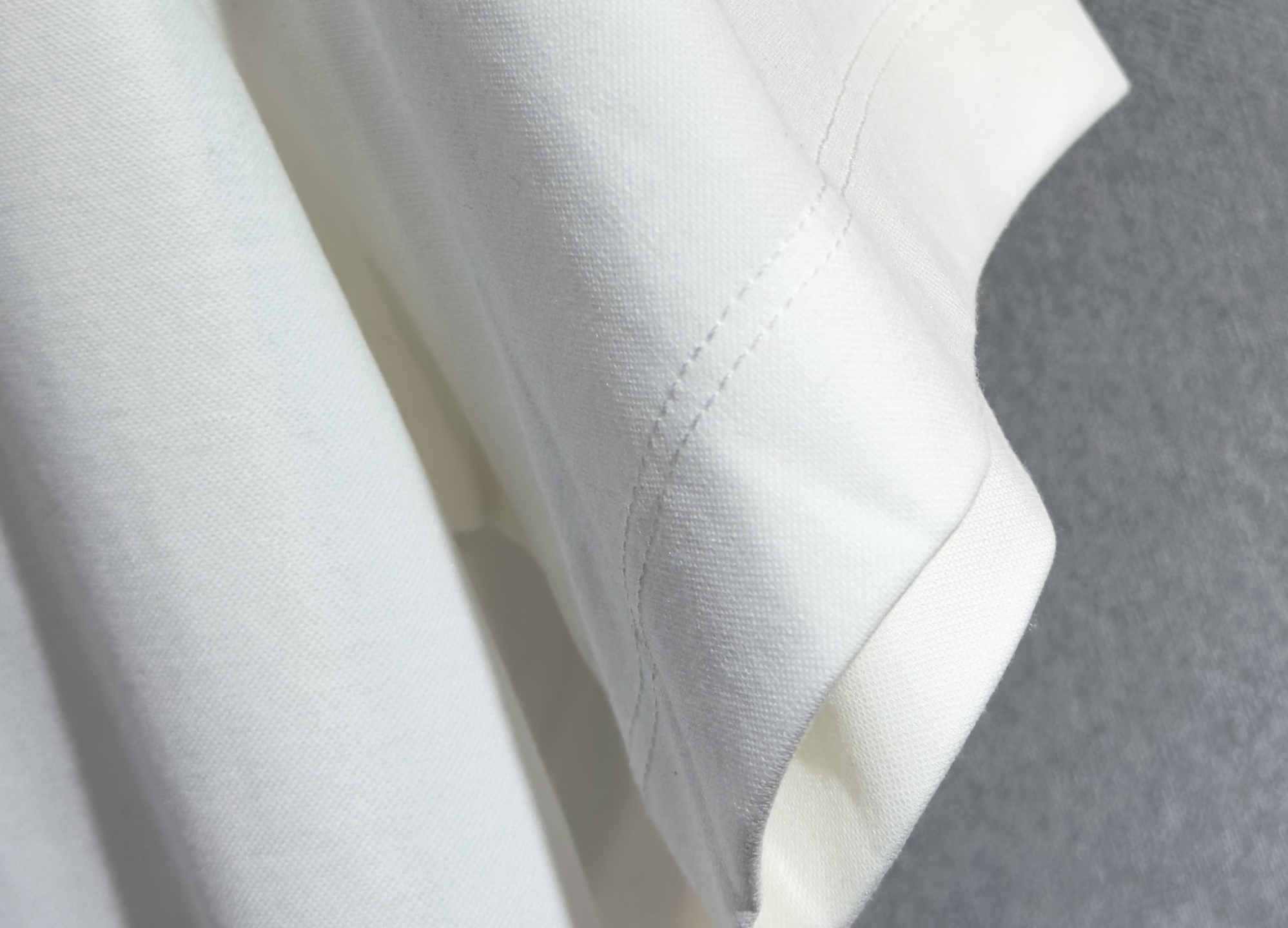 🔥MONCLER 蒙口 26SS新款春夏短袖 最高版本客供定制高端丝光珠地棉面料 简单时尚款，配色超级好