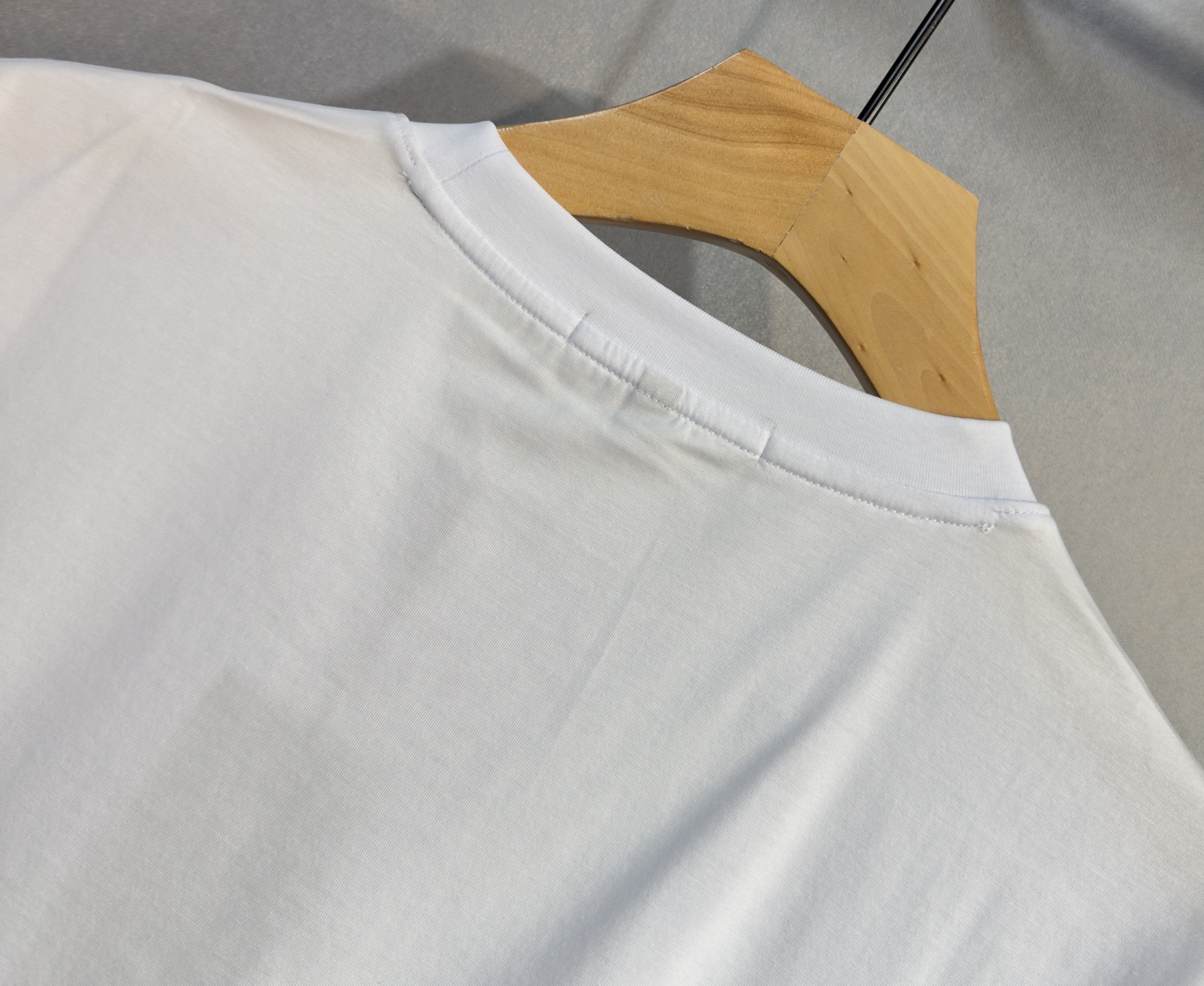 🔥🔥ARMANI 阿玛尼 高端定制 2026早春独家专供新款原单短袖T恤 高端版本 采用天丝丝光棉面料 