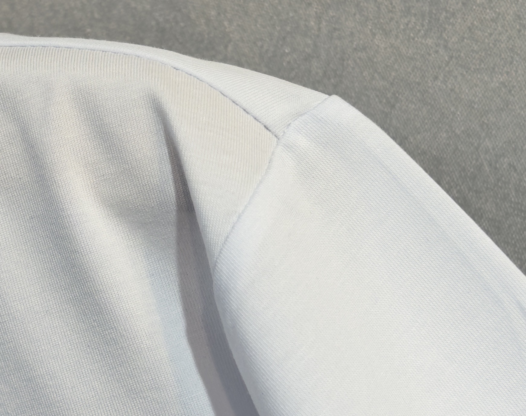 🔥🔥ARMANI 阿玛尼 高端定制 2026早春独家专供新款原单短袖T恤 高端版本 采用天丝丝光棉面料 