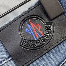 🔥MONCLER 蒙口 26年新款牛仔裤🔥专柜热销款 品味与价值共享 身穿着非常舒适 低调不失奢华 穿出 🔥MONCLER 蒙口 26年新款牛仔裤🔥专柜热销款 品味与价值共享 身穿着非常舒适 低调不失奢华 穿出
