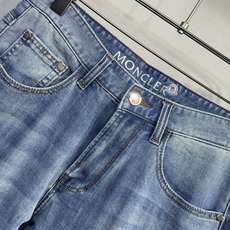 🔥MONCLER 蒙口 26年新款牛仔裤🔥专柜热销款 品味与价值共享 身穿着非常舒适 低调不失奢华 穿出 🔥MONCLER 蒙口 26年新款牛仔裤🔥专柜热销款 品味与价值共享 身穿着非常舒适 低调不失奢华 穿出