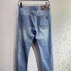 🔥MONCLER 蒙口 26年新款牛仔裤🔥专柜热销款 品味与价值共享 身穿着非常舒适 低调不失奢华 穿出 🔥MONCLER 蒙口 26年新款牛仔裤🔥专柜热销款 品味与价值共享 身穿着非常舒适 低调不失奢华 穿出