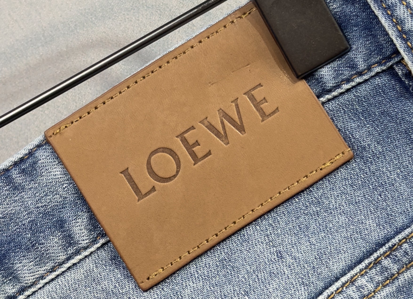 🔥LOEWE 罗意威 26年新款牛仔裤🔥专柜热销款 品味与价值共享 身穿着非常舒适 低调不失奢华 穿出去