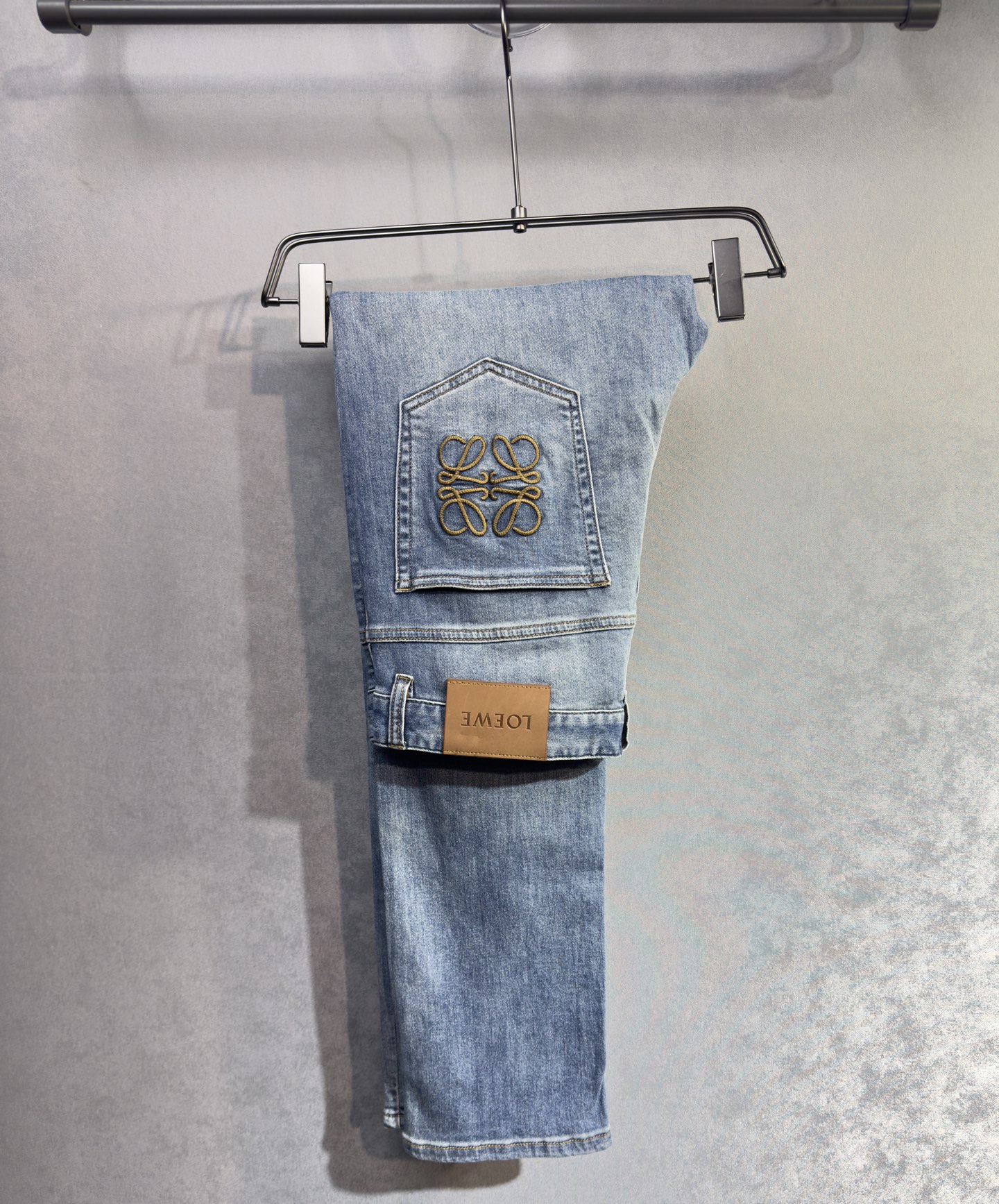 🔥LOEWE 罗意威 26年新款牛仔裤🔥专柜热销款 品味与价值共享 身穿着非常舒适 低调不失奢华 穿出去