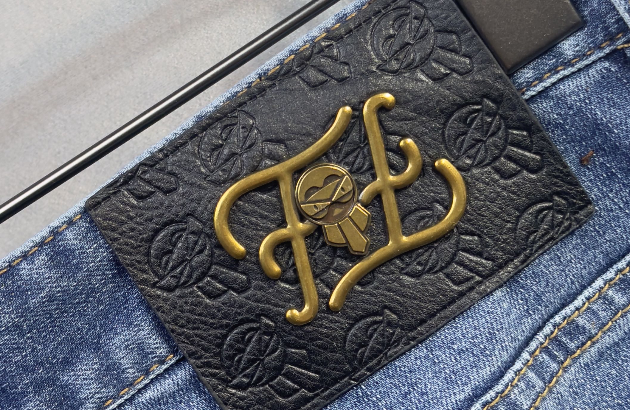 🔥FENDI 芬迪春夏新品牛仔裤🔥出入专卖店无压力 专柜热销款 品味与价值共享 身穿着非常舒适 低调不失