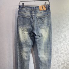 🔥YSL 圣罗兰 26年新款牛仔裤🔥专柜热销款 品味与价值共享 身穿着非常舒适 低调不失奢华 穿出去非常 🔥YSL 圣罗兰 26年新款牛仔裤🔥专柜热销款 品味与价值共享 身穿着非常舒适 低调不失奢华 穿出去非常
