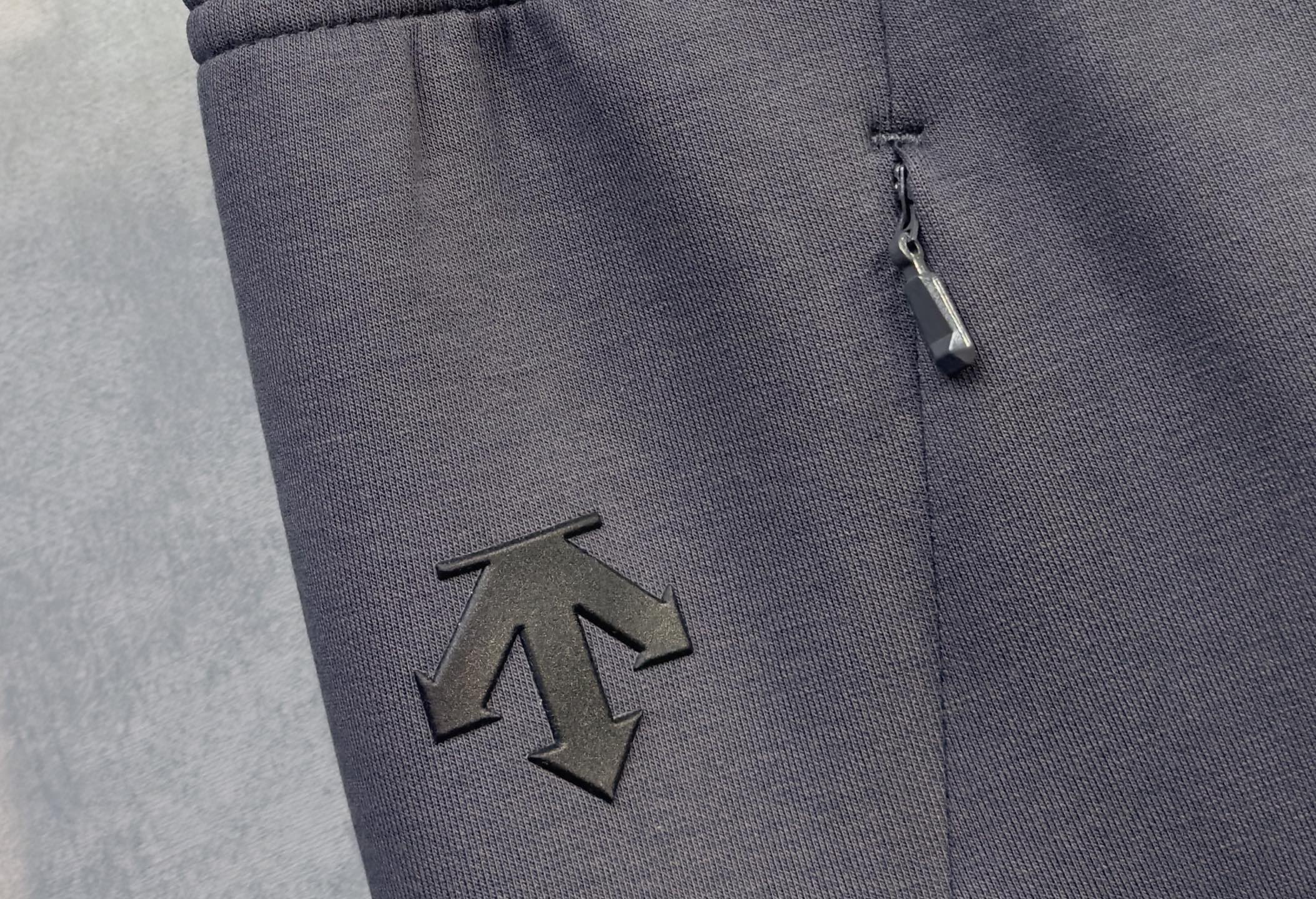 🔥 迪桑特 2026早春新款休闲裤 宽松有度可修饰各种腿型 工装口袋休闲风 简约而不简单 经典又不失时尚