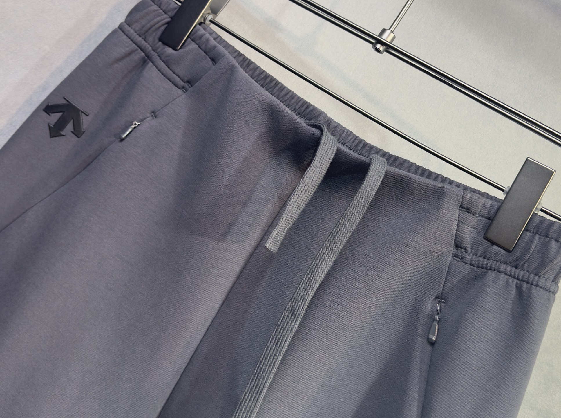 🔥 迪桑特 2026早春新款休闲裤 宽松有度可修饰各种腿型 工装口袋休闲风 简约而不简单 经典又不失时尚