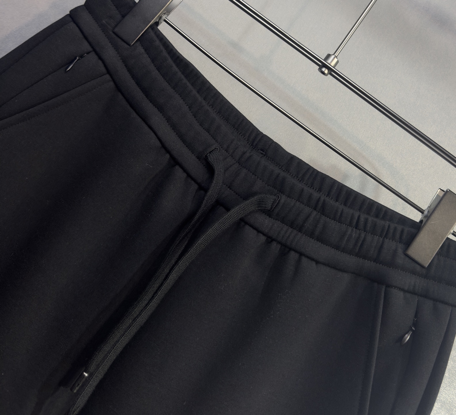 🔥 始祖鸟 2026早春新款休闲裤 宽松有度可修饰各种腿型 工装口袋休闲风 简约而不简单 经典又不失时尚