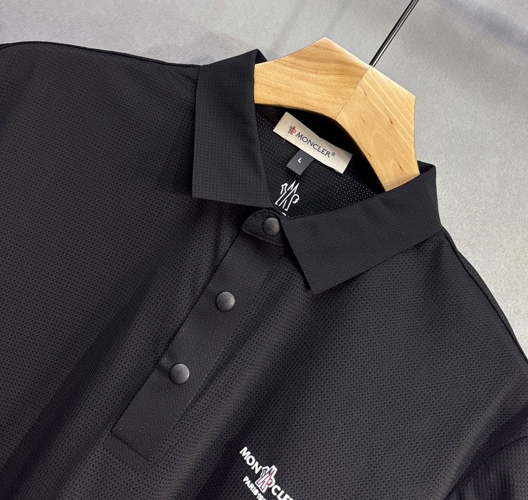 🔥🔥MONCLER 蒙口 高端定制 2026早春独家专供新款原单短袖T恤 高端版本 采用天丝丝光棉面料 