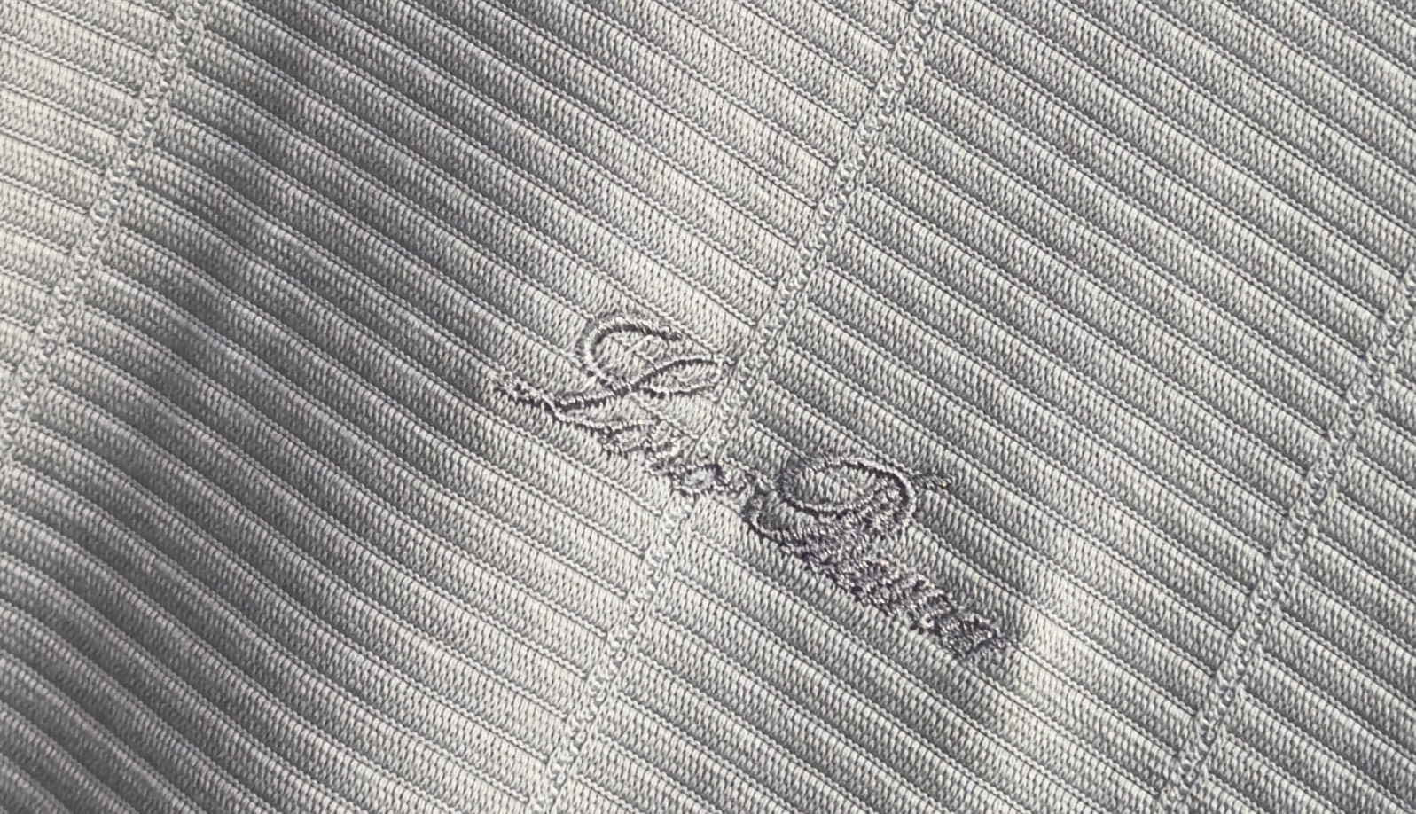 🔥loro Piana 诺悠翩雅 26年新款春夏短袖 最高版本客供定制纯棉面料 舒适透气 简单时尚款，配