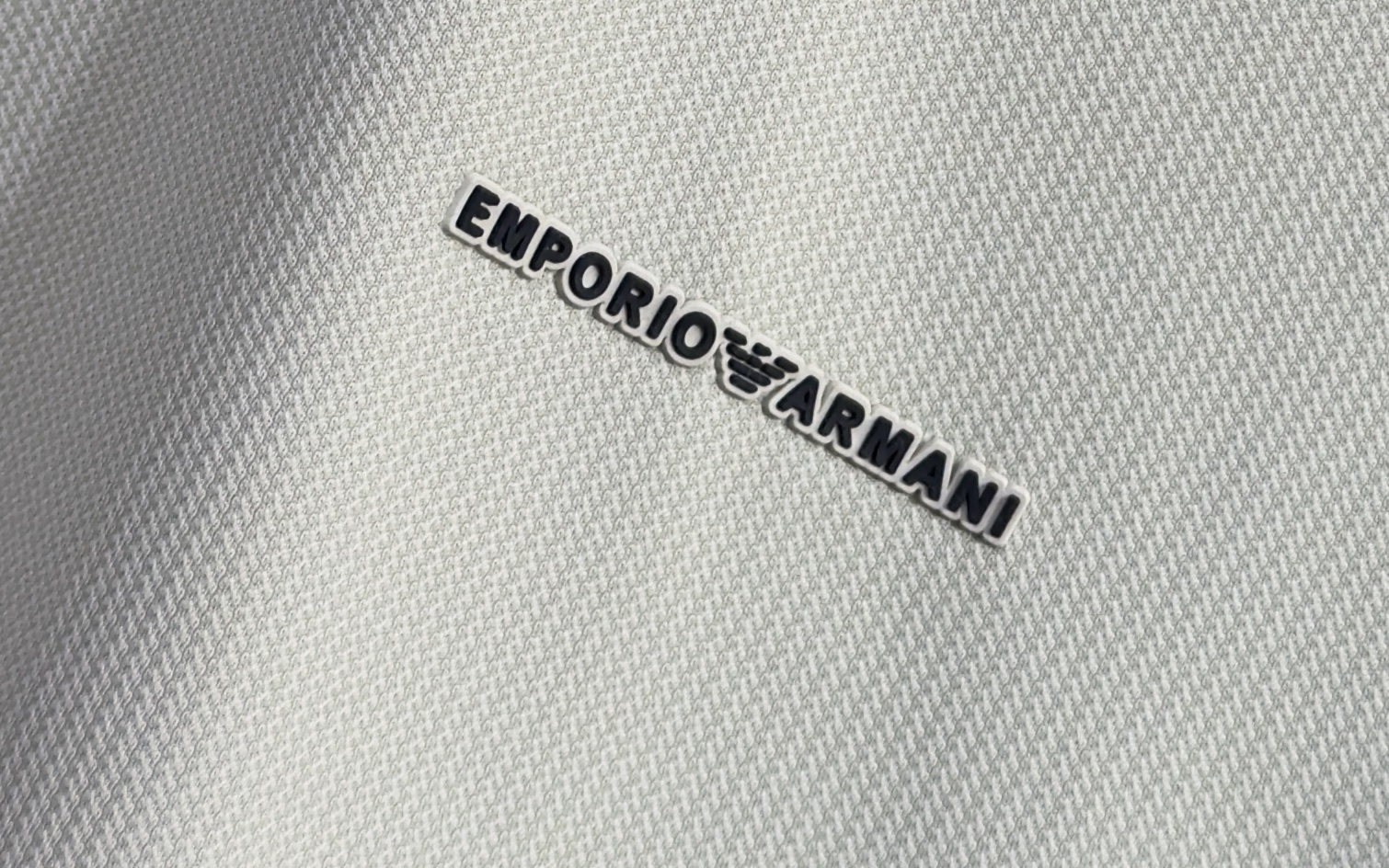 🔥ARMANI 阿玛尼 26年新款春夏短袖 最高版本客供定制纯棉面料 舒适透气 简单时尚款，配色超级好看