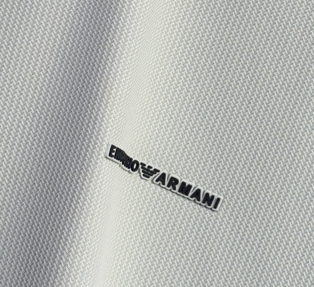 🔥ARMANI 阿玛尼 26年新款春夏短袖 最高版本客供定制纯棉面料 舒适透气 简单时尚款，配色超级好看