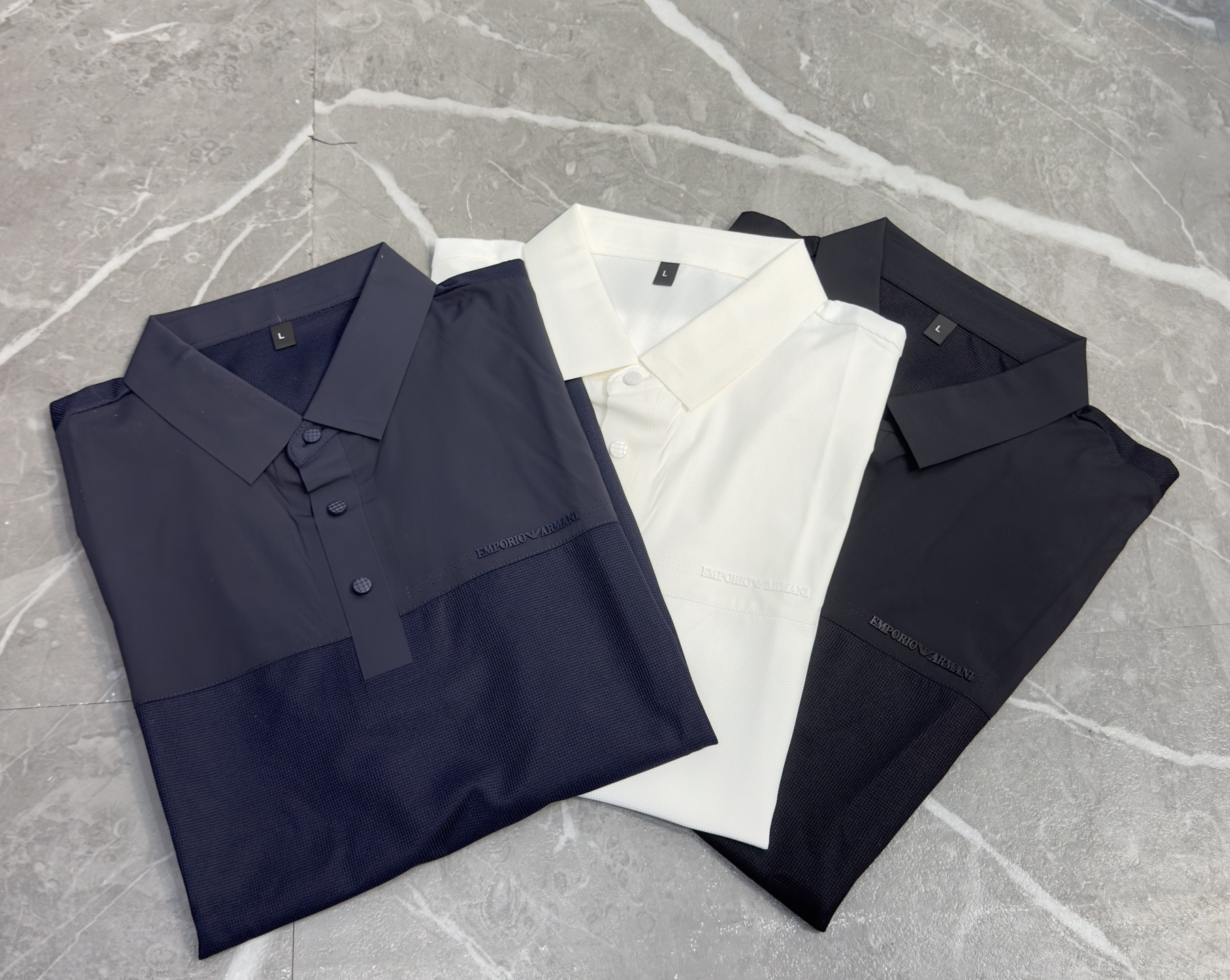 🔥ARMANI 阿玛尼 26年新款春夏短袖 最高版本客供定制纯棉面料 舒适透气 简单时尚款，配色超级好看
