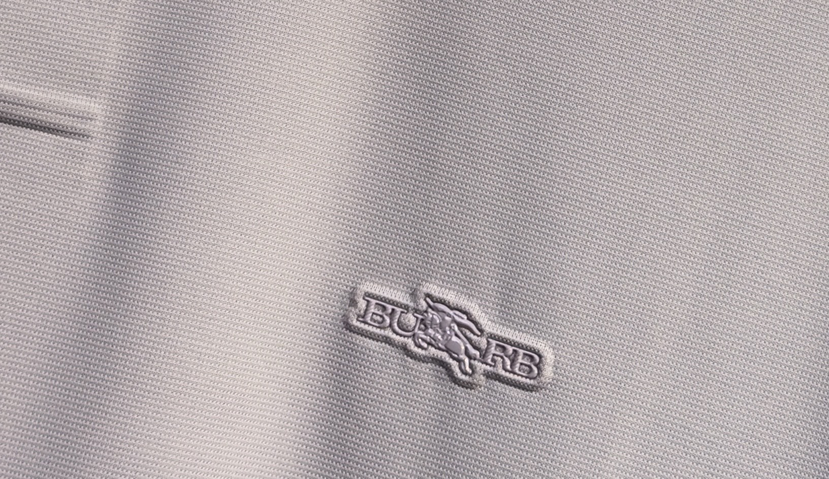🔥BURBERRY 巴宝莉 26年新款春夏短袖 最高版本客供定制纯棉面料 舒适透气 简单时尚款，配色超级