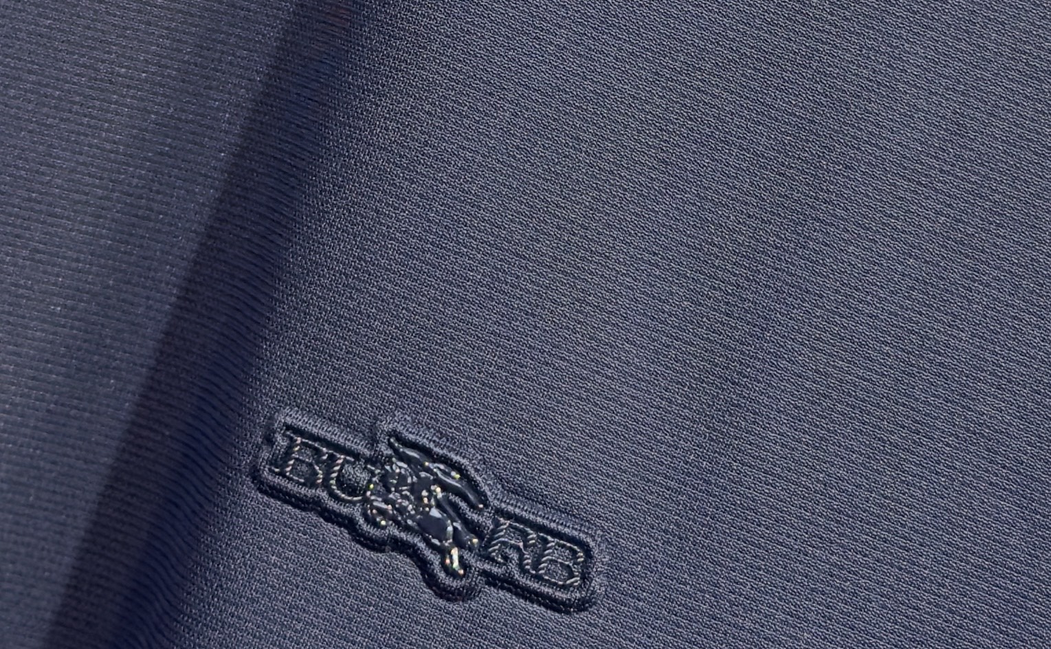 🔥BURBERRY 巴宝莉 26年新款春夏短袖 最高版本客供定制纯棉面料 舒适透气 简单时尚款，配色超级