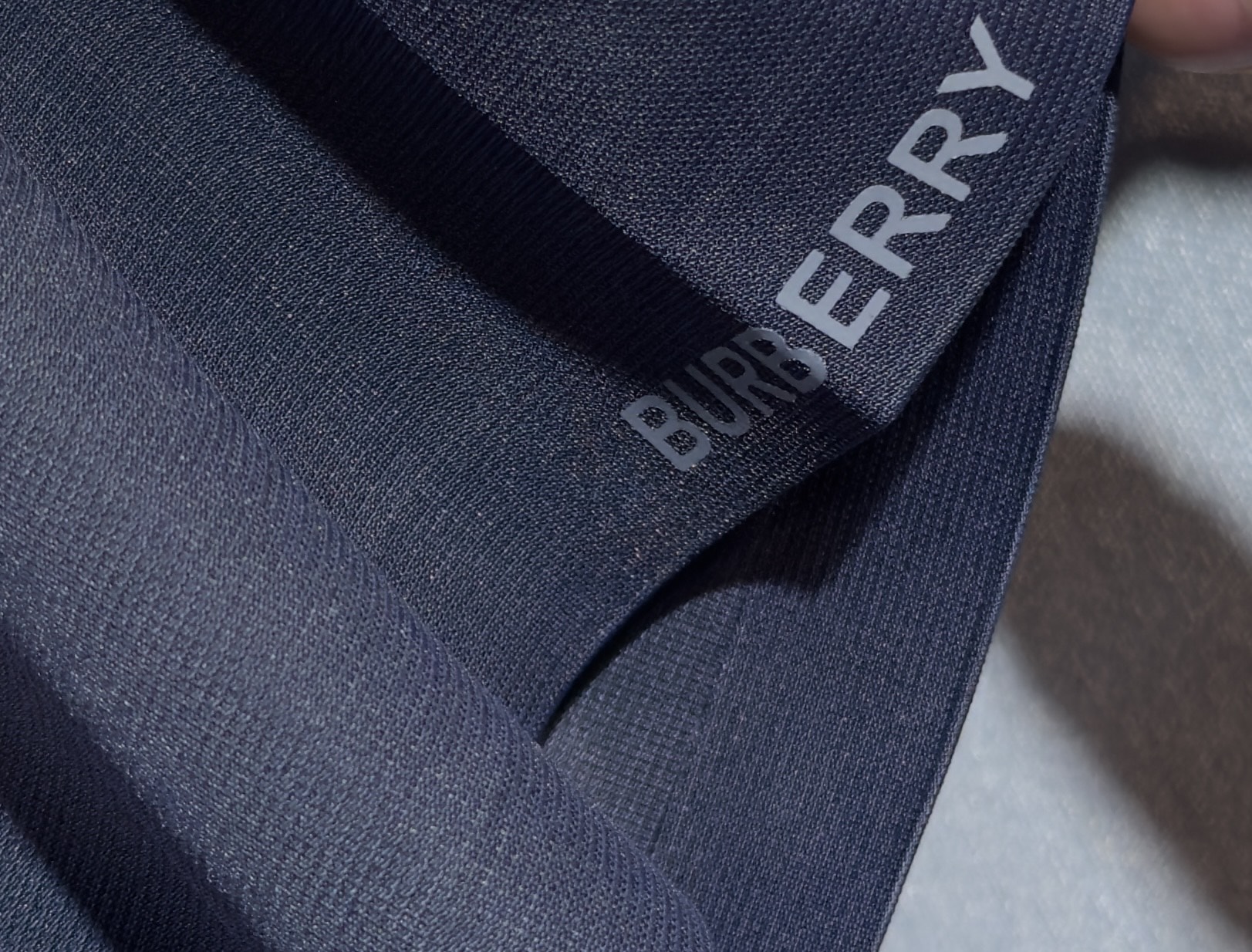 🔥BURBERRY 巴宝莉 26年新款春夏短袖 最高版本客供定制纯棉面料 舒适透气 简单时尚款，配色超级