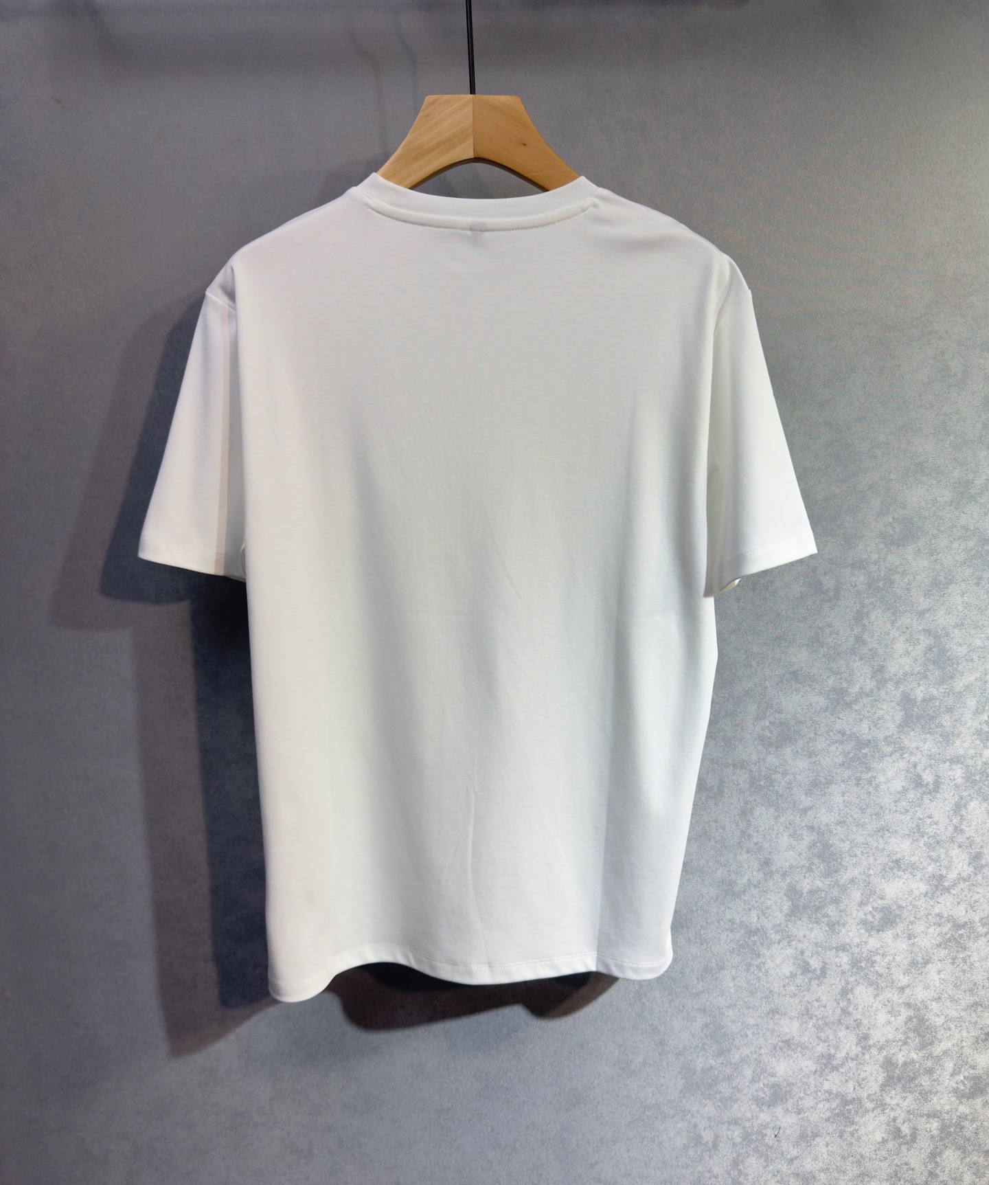 🔥🔥PRADA 普拉达 高端定制 2026早春独家专供新款原单短袖T恤 高端版本 采用天丝丝光棉面料 时