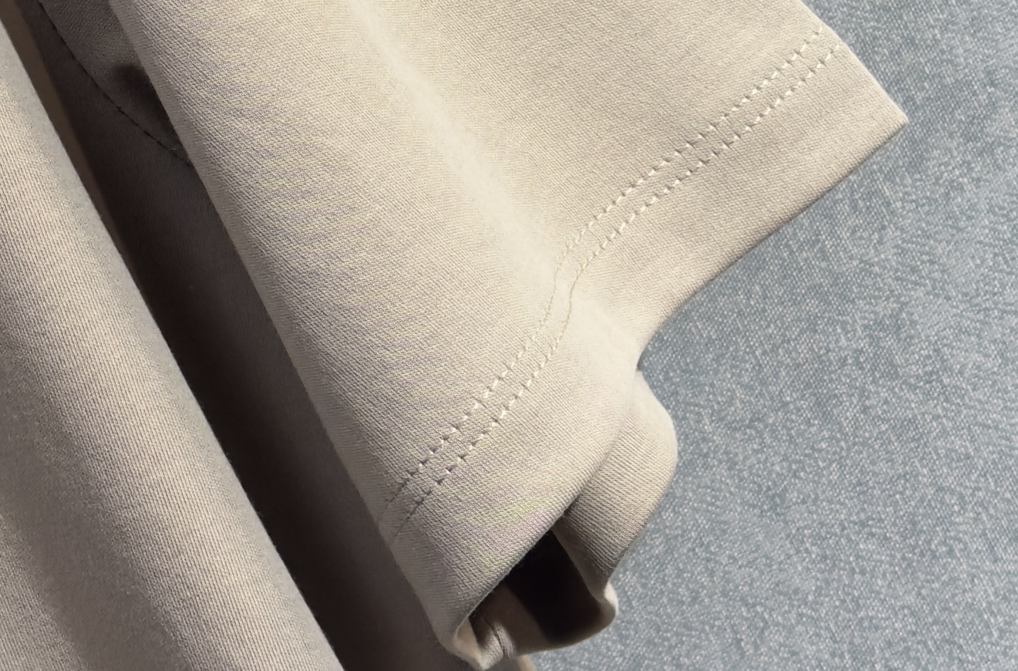 🔥🔥PRADA 普拉达 高端定制 2026早春独家专供新款原单短袖T恤 高端版本 采用天丝丝光棉面料 时