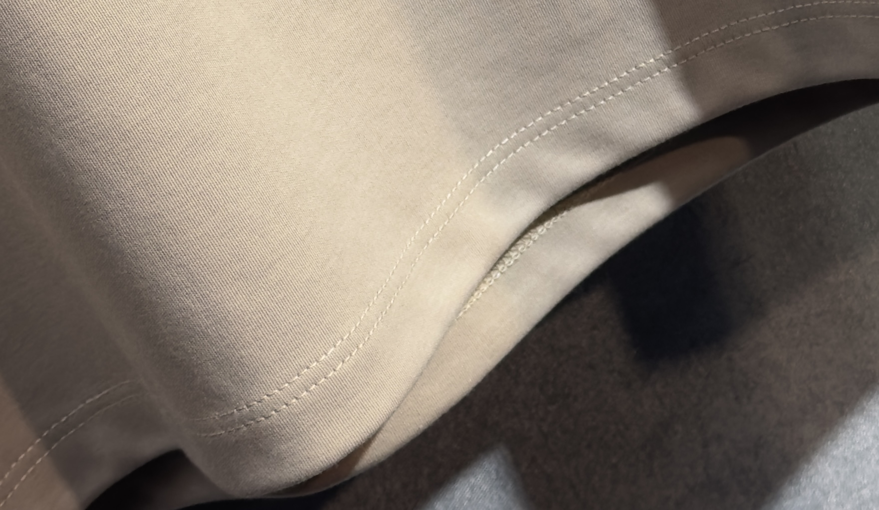 🔥🔥PRADA 普拉达 高端定制 2026早春独家专供新款原单短袖T恤 高端版本 采用天丝丝光棉面料 时