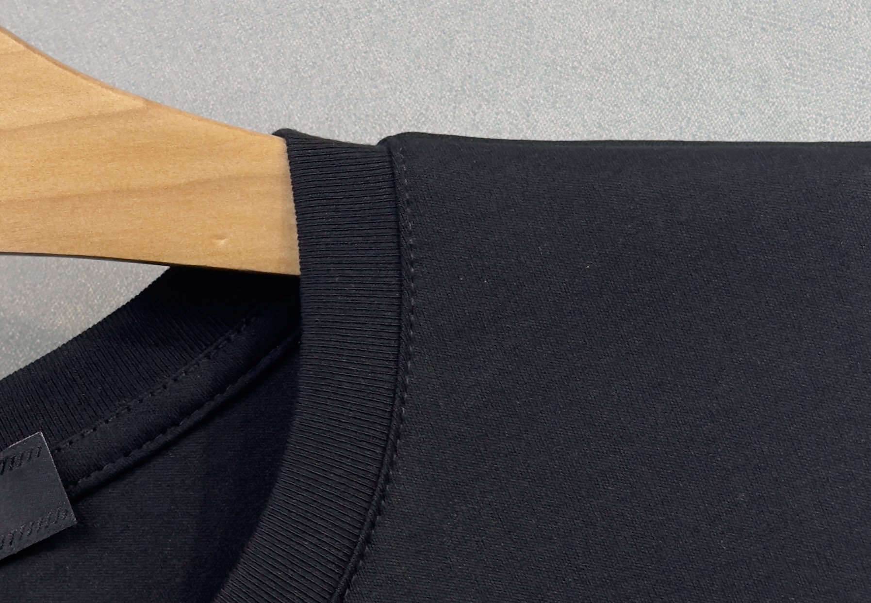 🔥🔥PRADA 普拉达 高端定制 2026早春独家专供新款原单短袖T恤 高端版本 采用天丝丝光棉面料 时