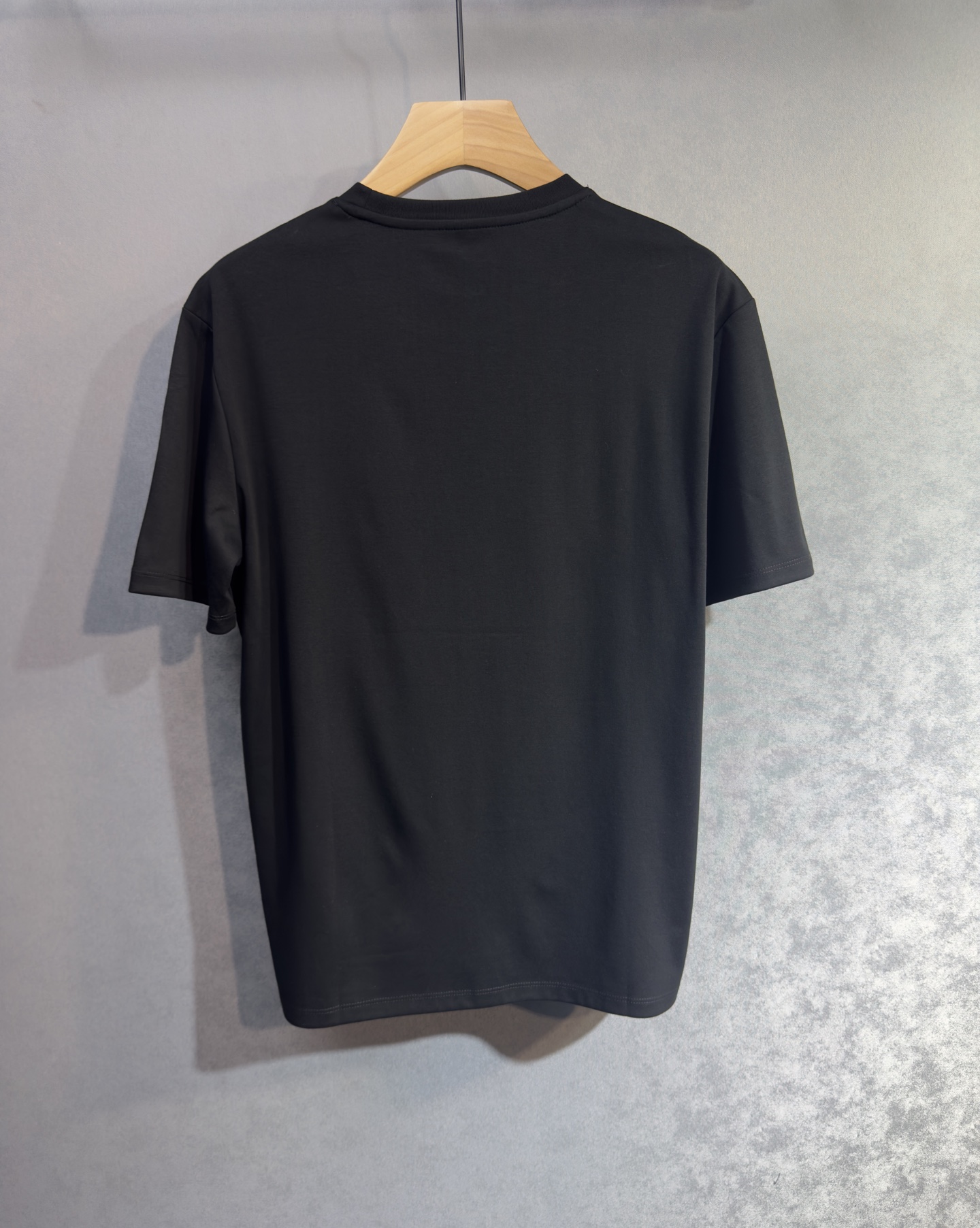 🔥🔥PRADA 普拉达 高端定制 2026早春独家专供新款原单短袖T恤 高端版本 采用天丝丝光棉面料 时