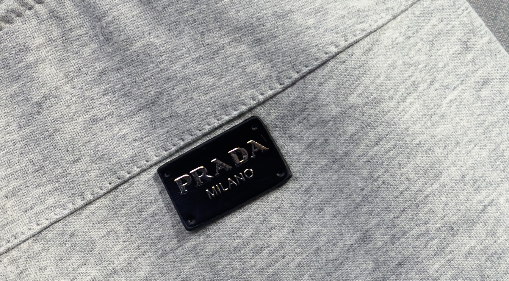 🔥Prada 普拉达 26年新款休闲裤🔥专柜热销款 品味与价值共享 身穿着非常舒适 低调不失奢华 穿出去
