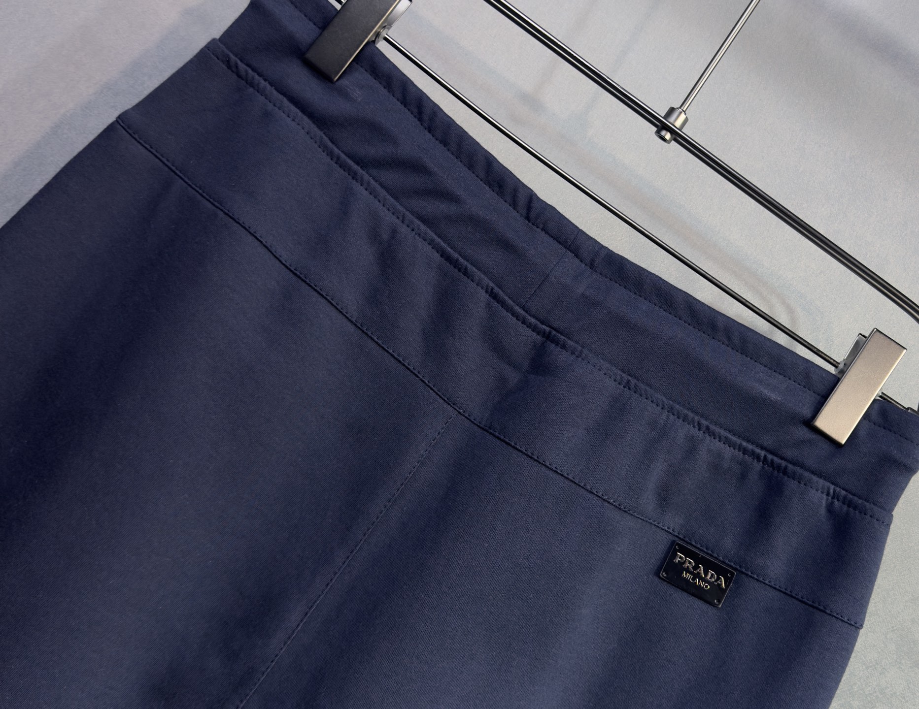 🔥Prada 普拉达 26年新款休闲裤🔥专柜热销款 品味与价值共享 身穿着非常舒适 低调不失奢华 穿出去