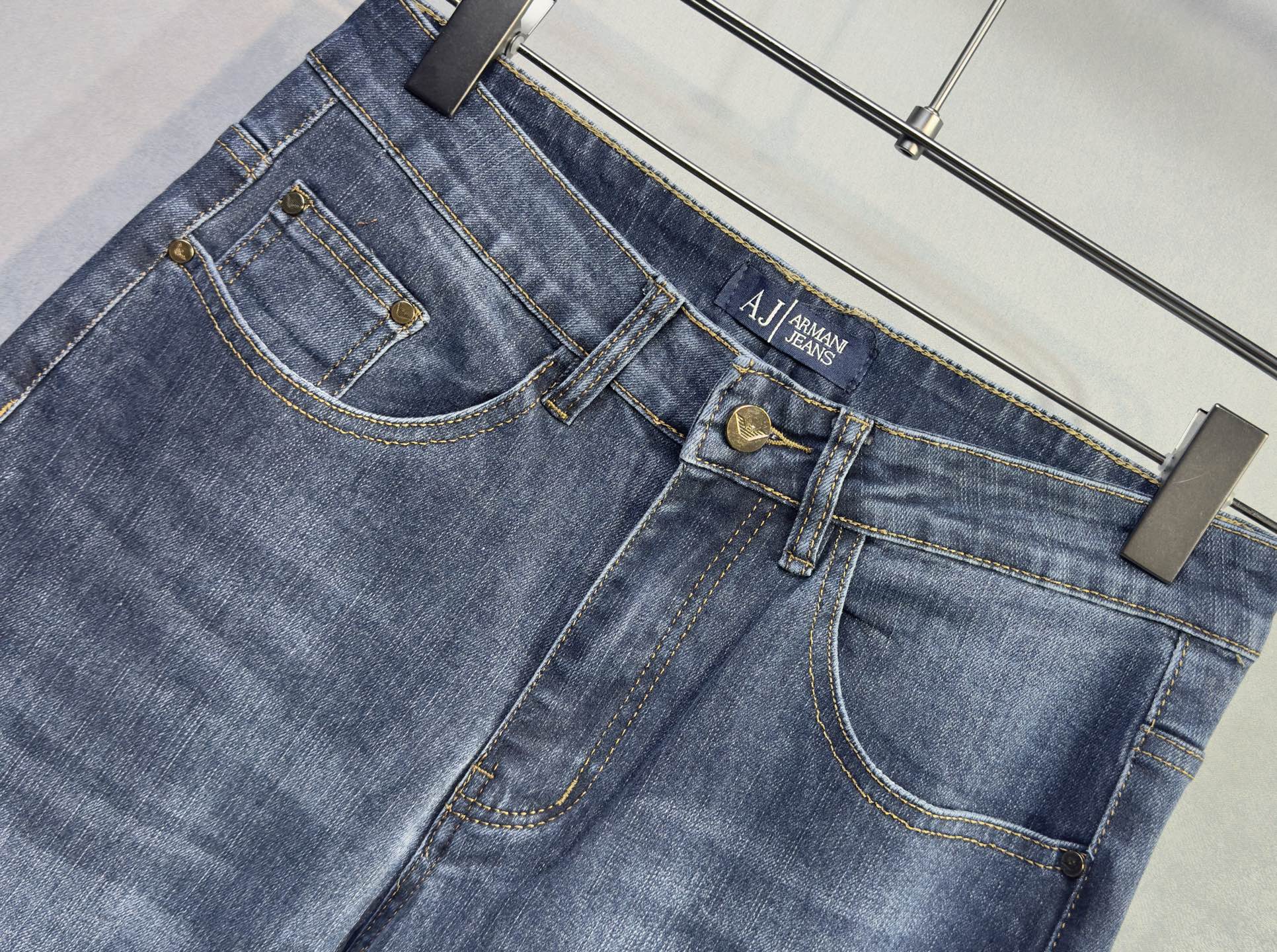 🔥ARMANI 阿玛尼 26年新款牛仔裤🔥专柜热销款 品味与价值共享 身穿着非常舒适 低调不失奢华 穿出