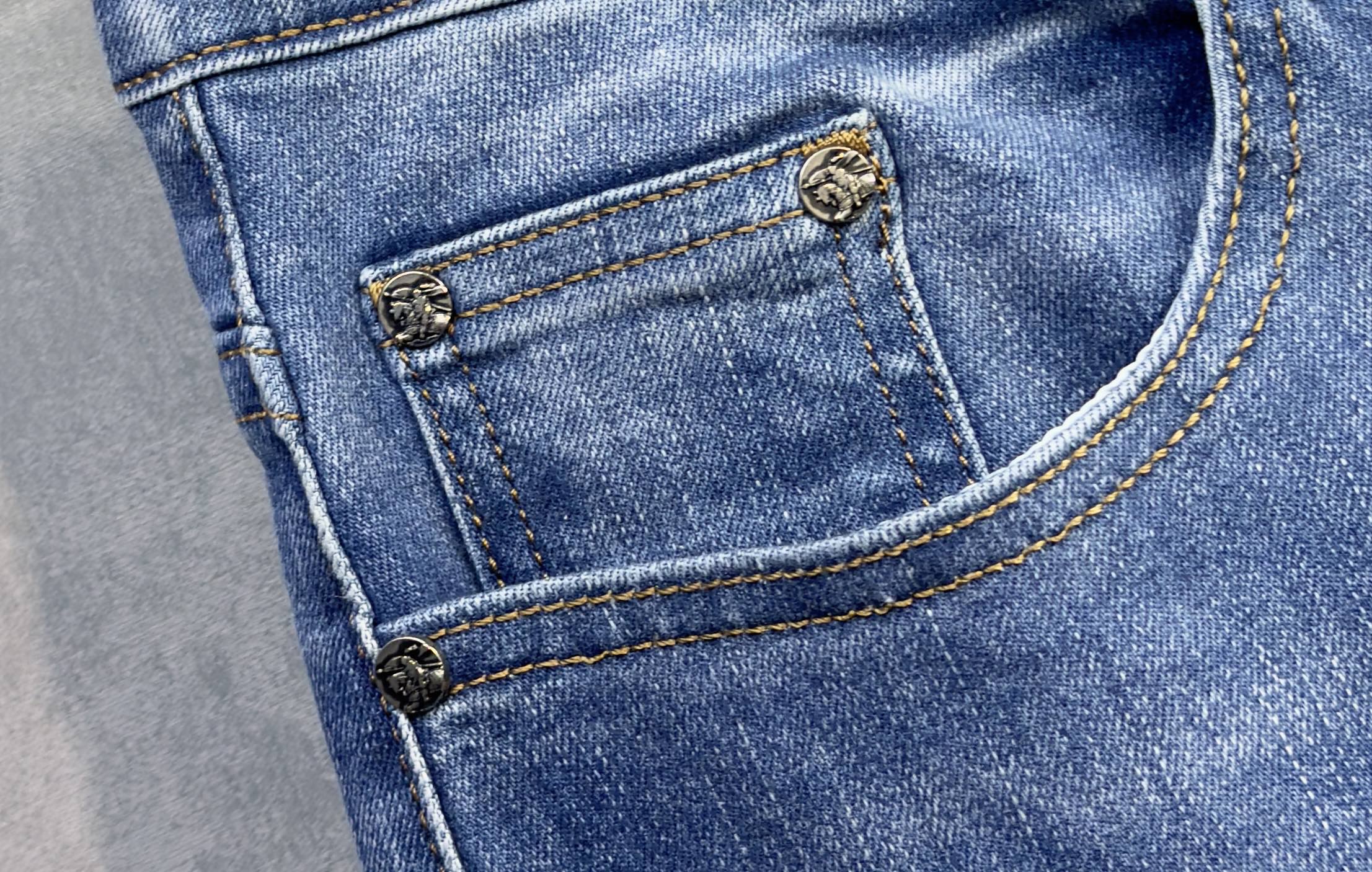 🔥BURBERRY 巴宝莉 26年新款牛仔裤🔥专柜热销款 品味与价值共享 身穿着非常舒适 低调不失奢华 