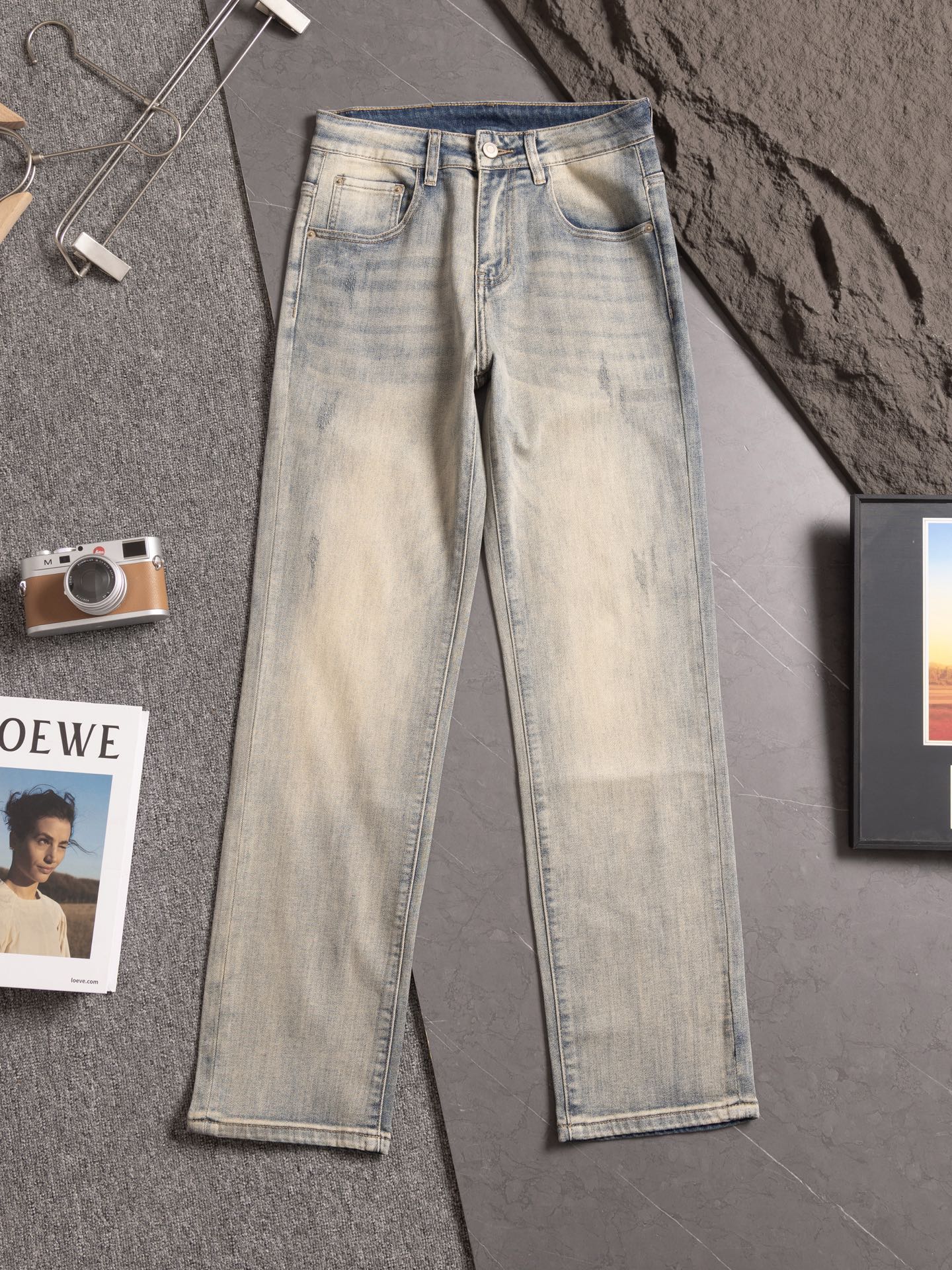 Alternative view of Jeans 07102