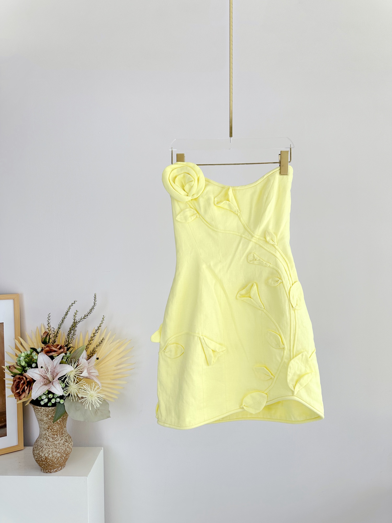 Zimmermann’s Matchmaker 3-D Dress Line Features P989 Female Suit with Accessories - 图片 1